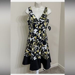 Nine West Women’s Black & Yellow Floral Print Fit & Flare V-Neck Dress s 8
